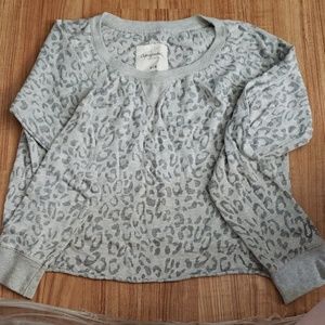 Aéropostale Cheetah Sweater-like top